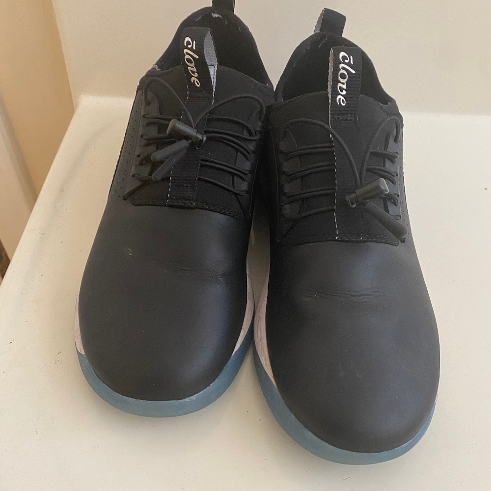 Clove shoes